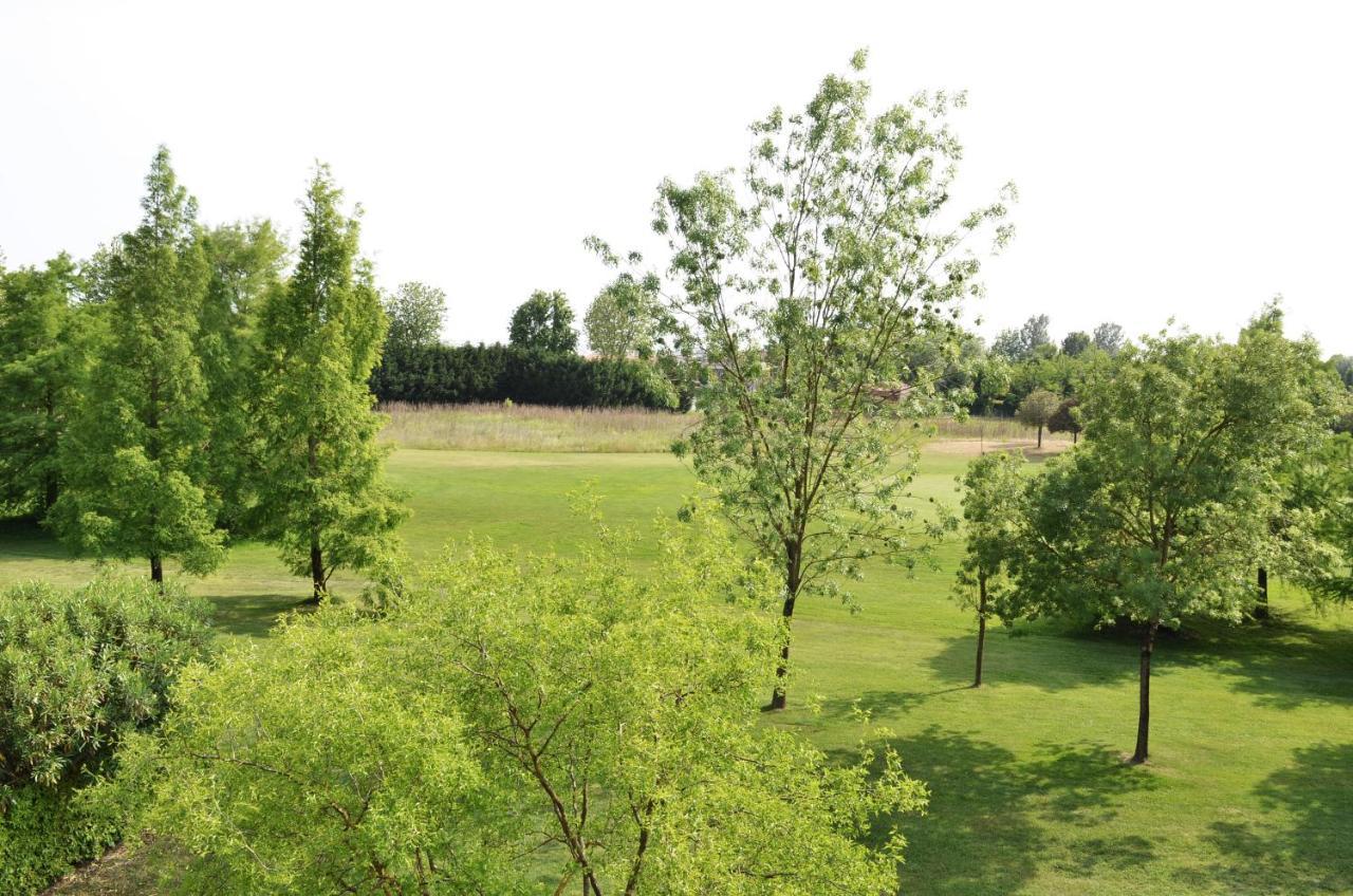 Golf Jesolo Village ➔ Attico Con Piscina Bagian luar foto